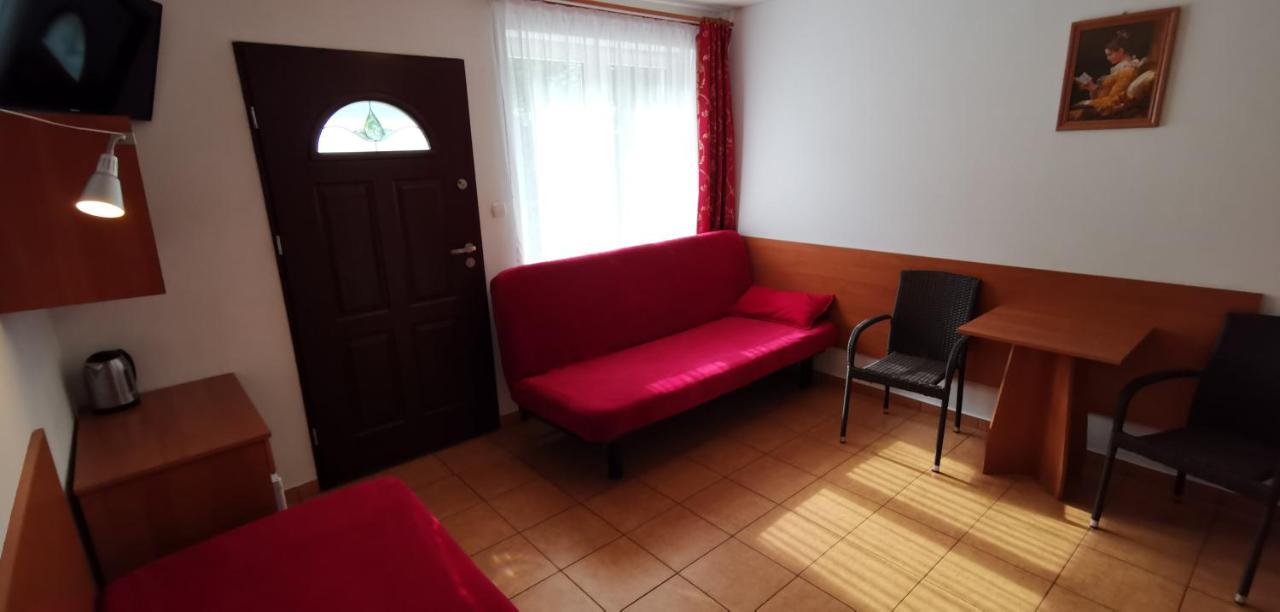 Hotel Pod Filarami Pobierowo Esterno foto